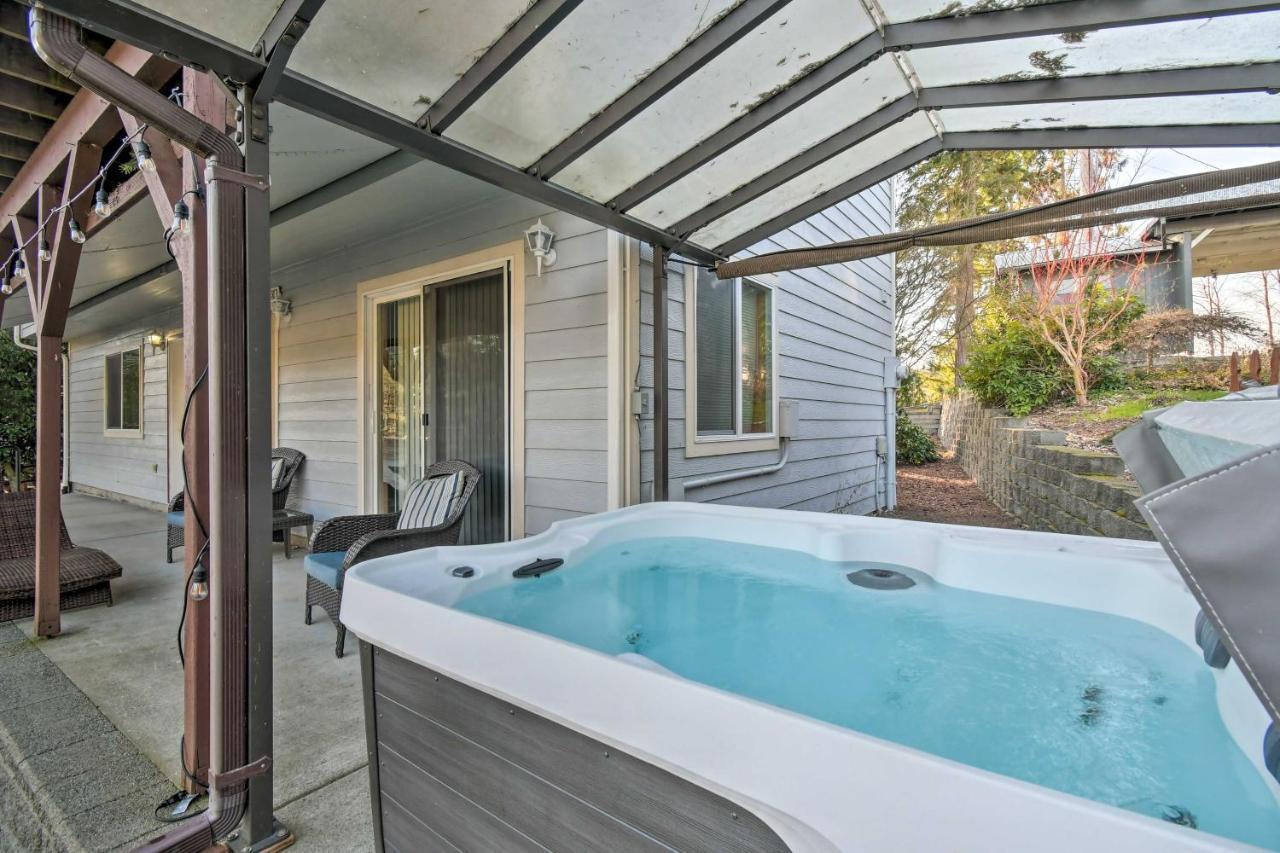 The Peacock House - Waterfront Home With Hot Tub! Olympia Extérieur photo